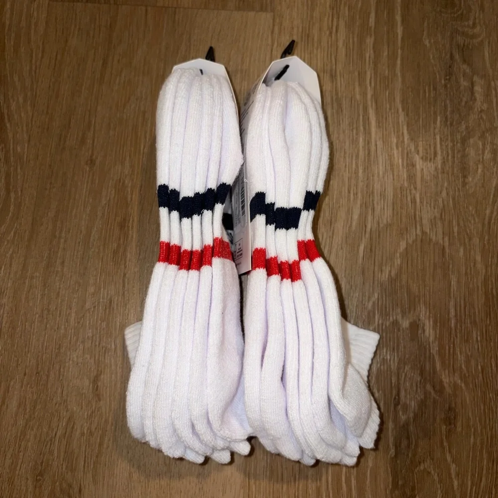 2 Levi’s Low Cut White Socks 3 Pack Men’s Size 6-12 New (6 Socks Total)